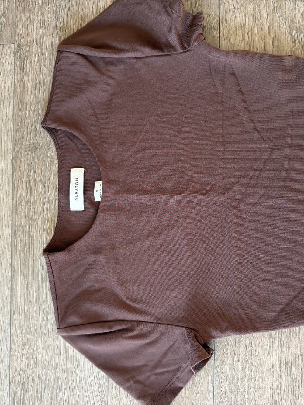 Babaton Brown Cropped Top Size S ,Short Sleeve Crew Neck Minimalist Stretch